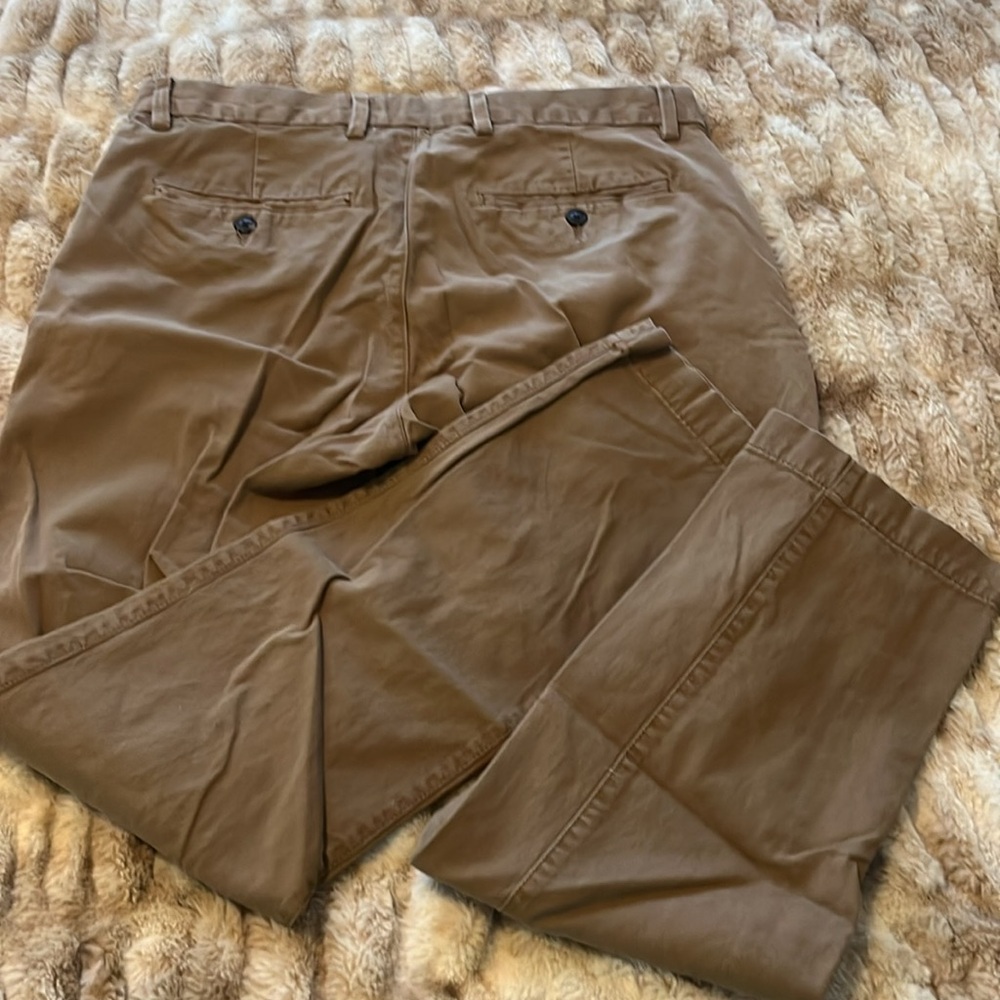 Gap Khaki Pants - Picture 3 of 3